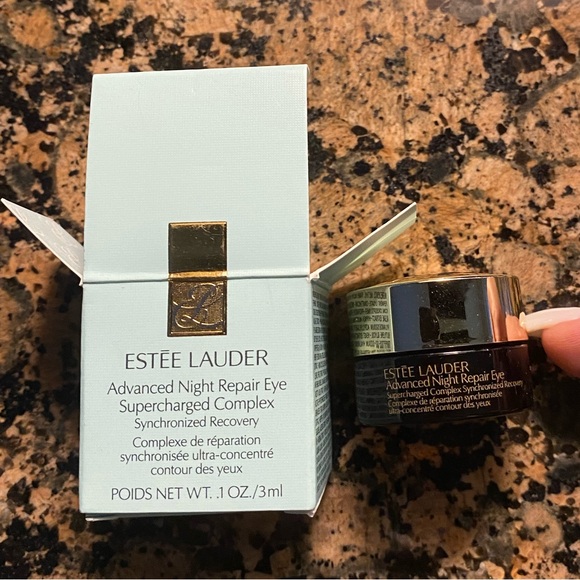 Estée Lauder Advanced Night Repair Supercharged Complex Synchronized Recovery - Picture 3 of 3